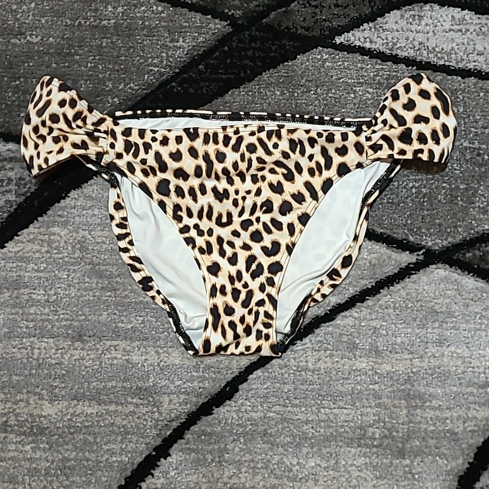 VS PINK 2014 LEOPARD PRINT CHEEKY SWIM BOTTOM
